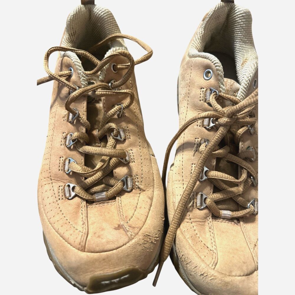 Skeckers  Sports   Women's Tan Leather sneakers hiking lace up shoes size 9